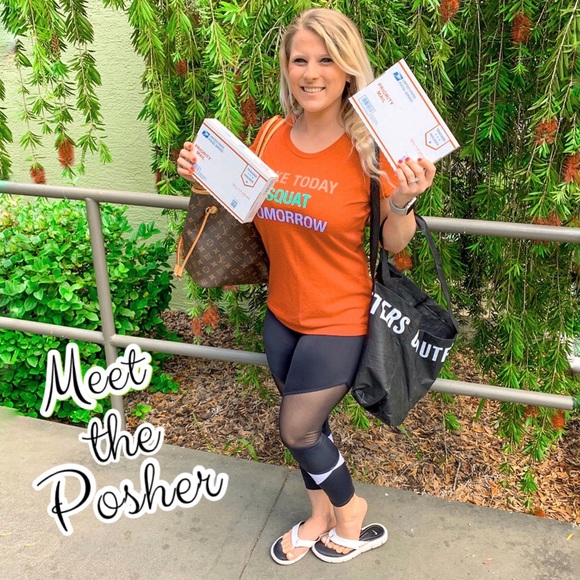 Meet Your Posher - Picture 1 of 7